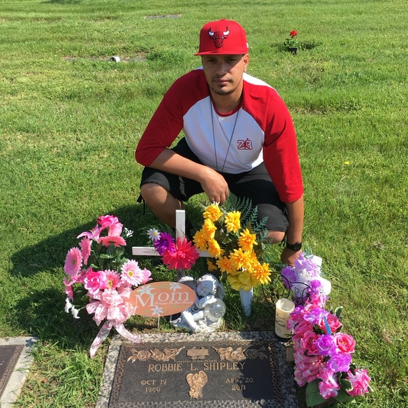 Meet your Posher, Justin - Picture 1 of 1